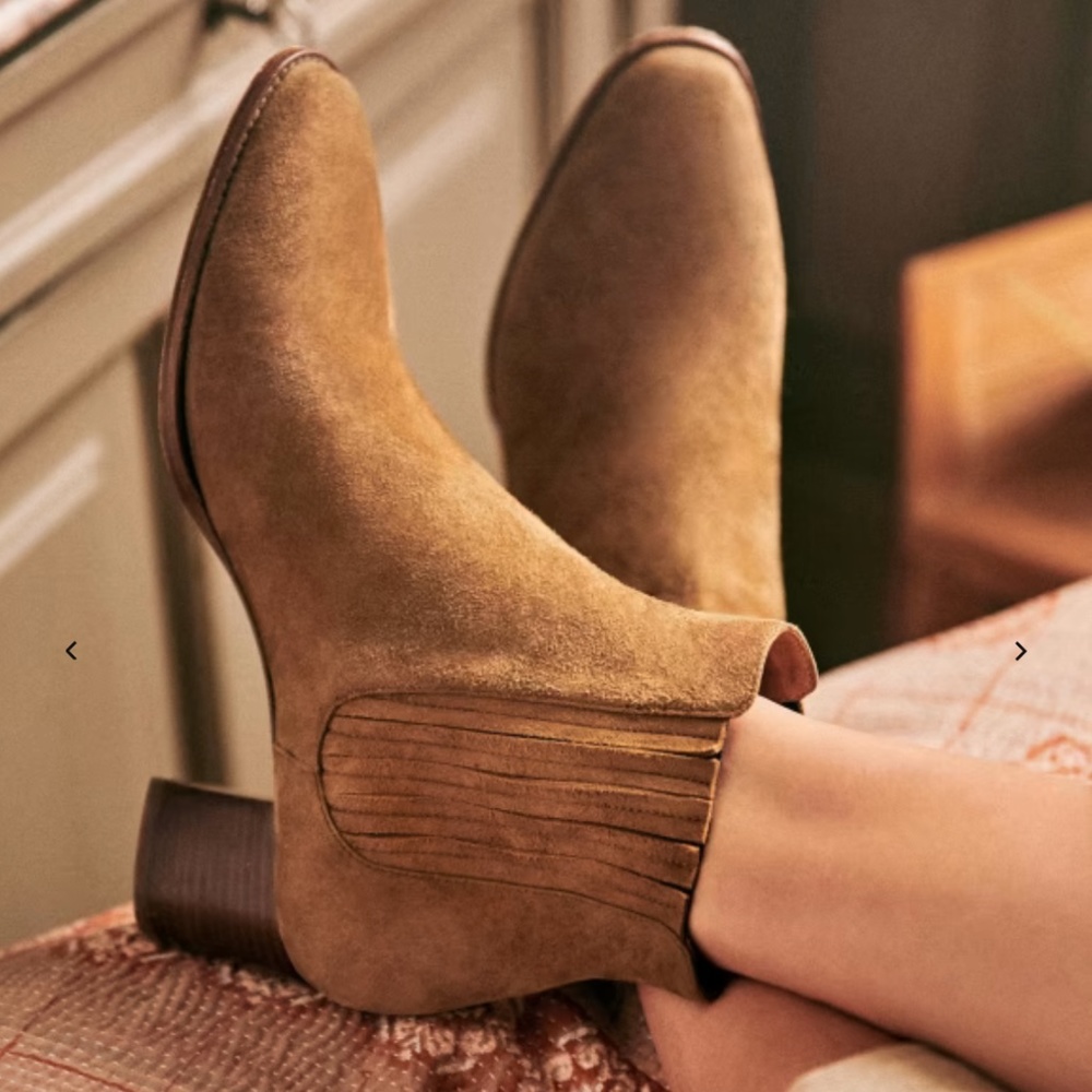 Sezane Jules Ankle Boots in Taupe Suede Size 7 (FR38)